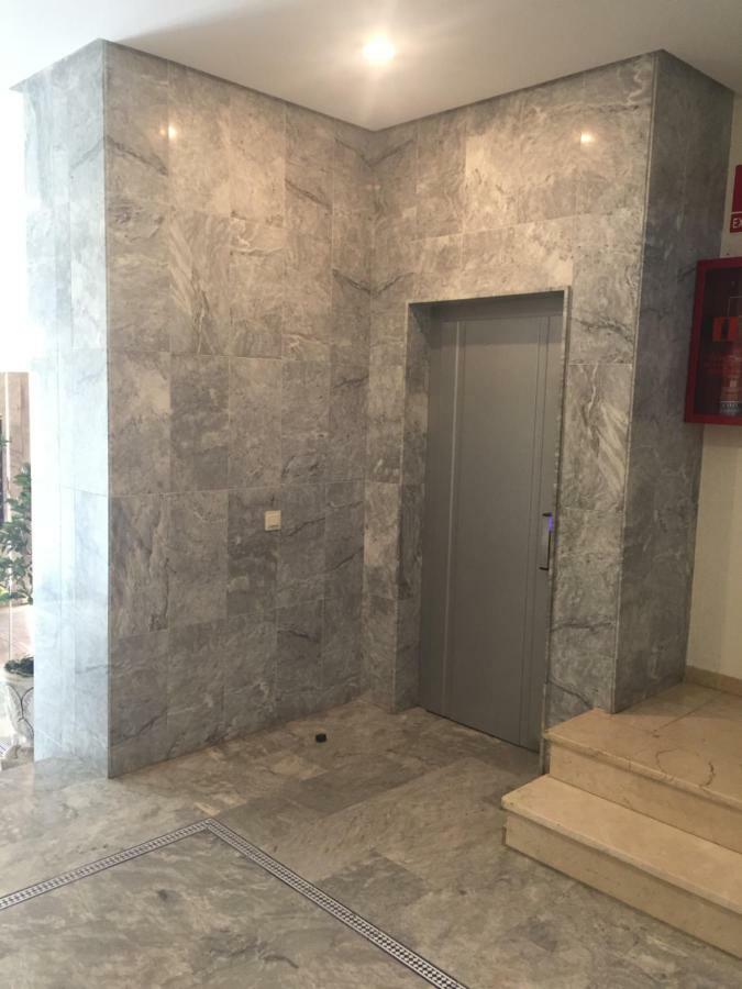 El Piso Otel Fuengirola Dış mekan fotoğraf